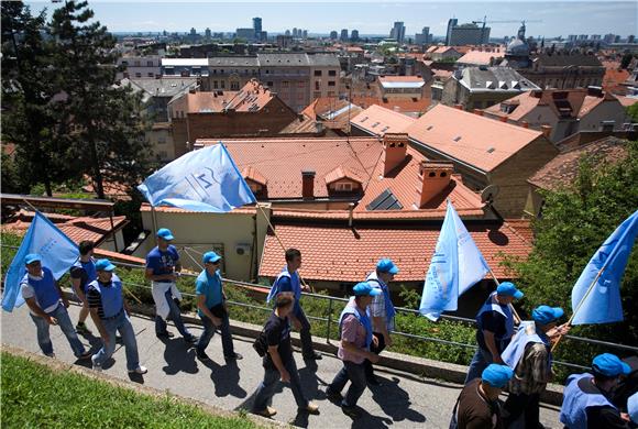 Sindikat željezničkara Hrvatske prosvjedovao je danas na Markovu trgu                                                                                                                                                                           