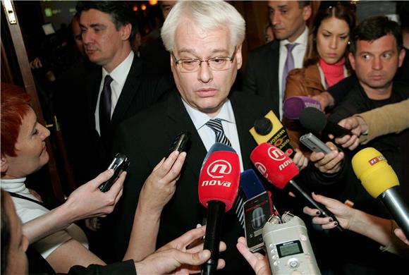 Josipović: poštovati, ali i raspravljati o odlukama Ustavnog suda                                                                                                                                                                               