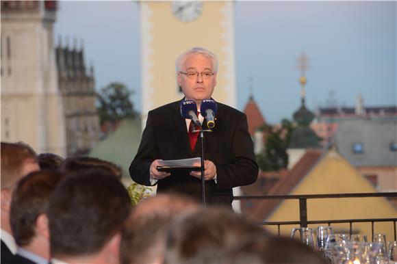 Josipović i Milanović stranim državnicima zahvalili na dolasku                                                                                                                                                                                  