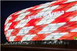 Allianz Arena u crveno-bijeloj boji                                                                                                                                                                                                             