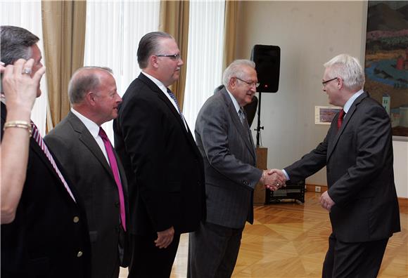 Predsjednik Josipović primio izaslanstvo Hrvatske bratske zajednice                                                                                                                                                                             