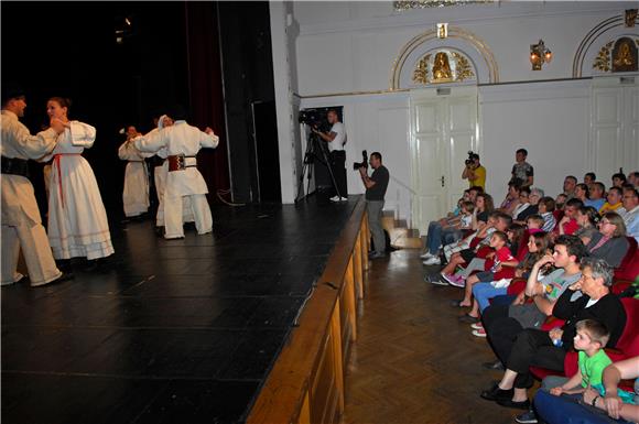 Počeo Međunarodni festival folklora u Karlovcu                                                                                                                                                                                                  