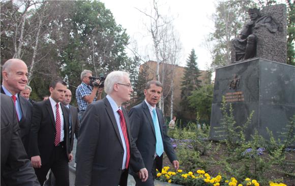 Josipović: Pomoći BiH ali i Hrvatima koji u njoj žive                                                                                                                                                                                           