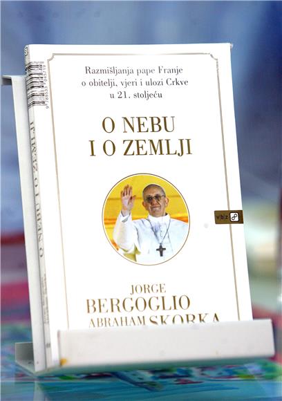 Predstavljena knjiga 'O nebu i o zemlji' Jorgea Bergoglia i Abrahama Skorke                                                                                                                                                                     