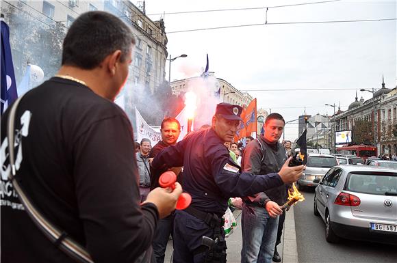 Srbija: Prosvjed radnika u Beogradu, blokirane ulice ispred vlade                                                                                                                                                                               