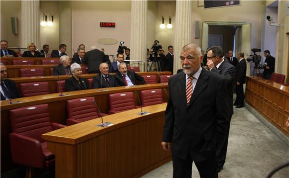 Mesić: nikad nisam razgovarao s Walterom Wolfom                                                                                                                                                                                                 