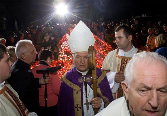 Građanska akcija: mons. Pozaić umjesto humanizma potiče mržnju i podjele                                                                                                                                                                        