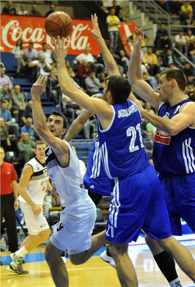 ABA: Partizan - Cibona 80-71                                                                                                                                                                                                                    