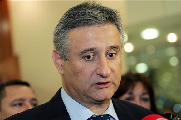 Karamarko za ustavnu definiciju braka: izloženi smo diktaturi relativiteta                                                                                                                                                                      