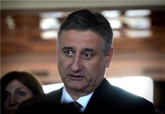 Karamarko: HDZ je "za" referendum o braku, o ćirilici u Vukovaru članovi će odlučiti po savjesti                                                                                                                                                