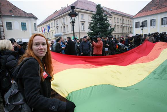 Marš LGBT udruga: poziv na glasovanje 'protiv'                                                                                                                                                                                                  