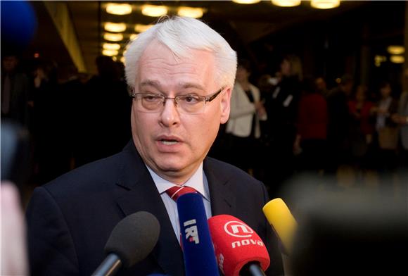 Josipović: "U budućnosti će se otvoriti pitanje jedne cjelovite ustavne revizije"                                                                                                                                                               