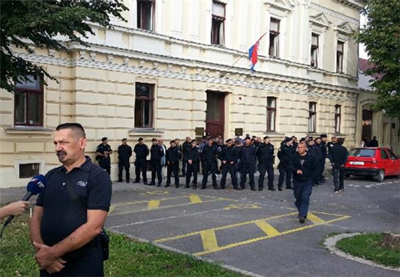 Počelo postavljanje dvojezičnih ploča u Vukovaru                                                                                                                                                                                                