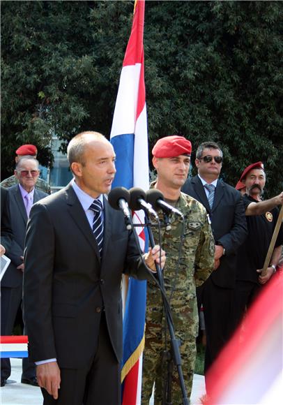 Gotovina i Krstičević otkrili spomenik 4. gardijskoj- Paucima                                                                                                                                                                                   