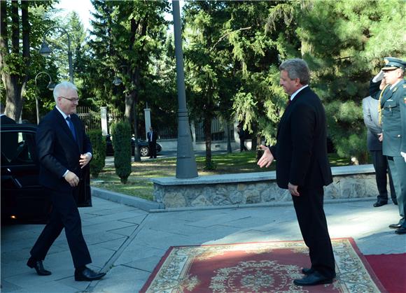 Predsjednik Josipović sastao se u Skoplju s makedonskim predsjednikom Ivanovom                                                                                                                                                                  