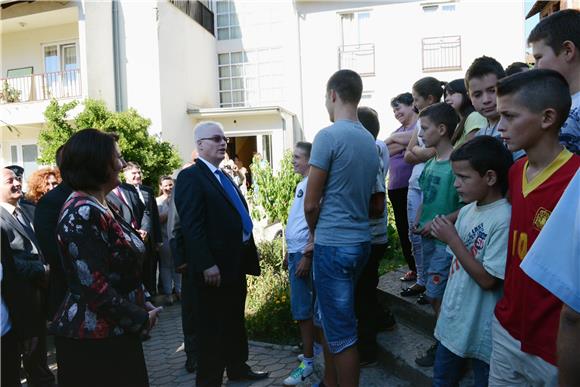 Predsjednik Josipović posjetio hrvatsku zajednicu u Janjevu                                                                                                                                                                                     