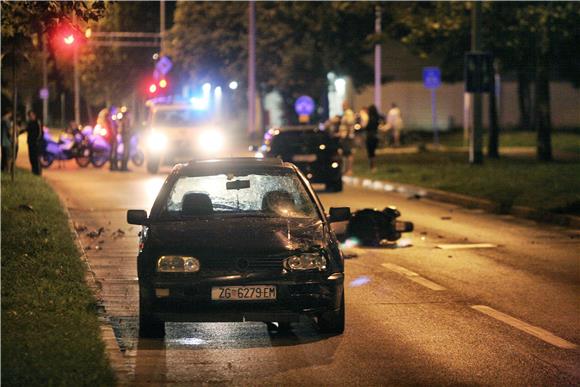 Prometna nesreća u Oporovečkoj ulici u Zagrebu                                                                                                                                                                                                  