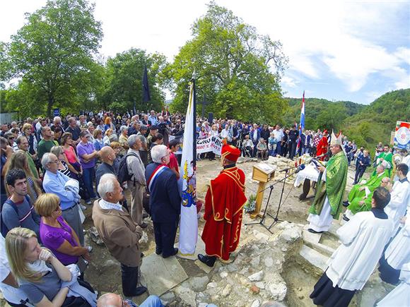 Biskup Košić: Kako to da Hrvatska ne poštuje zakone EU                                                                                                                                                                                          