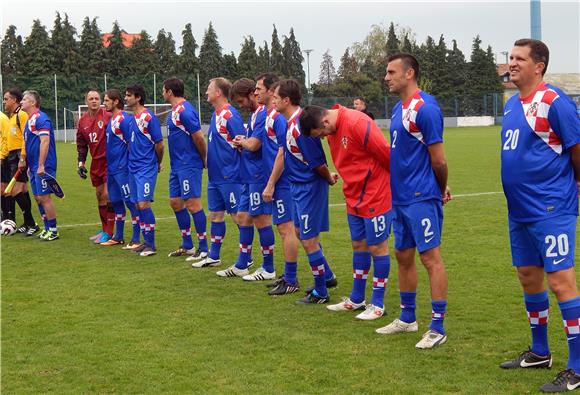 Humanitarna nogometna utakmica Vatrenih '98 i Puma                                                                                                                                                                                              