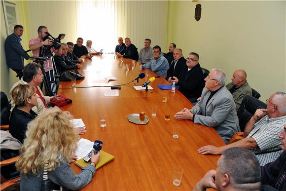 Potpora ratnih zapovjednika obrane Vinkovaca vukovarskom Stožeru                                                                                                                                                                                