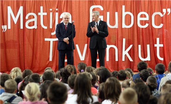 Josipović i Nikolić posjetili Tavankut                                                                                                                                                                                                          