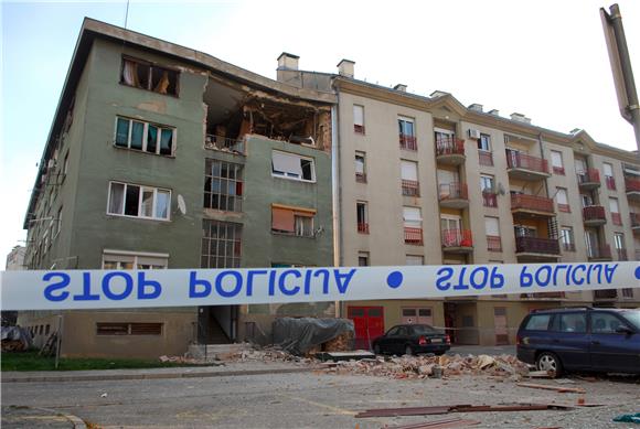 Snažna eksplozija u stambenoj zgradi u Karlovcu                                                                                                                                                                                                 