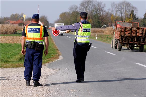 U prvoj zajedničkoj ophodnji granicom mađarski i hrvatski policajci                                                                                                                                                                             