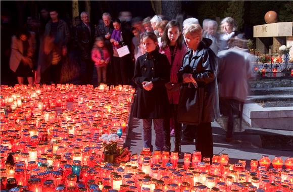 Tradicionalno svečano euharistijsko slavlje u crkvi Krista Kralja na Mirogoju                                                                                                                                                                   