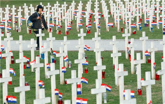 Memorijalno groblje žrtava Domovinskog rata u Vukovaru                                                                                                                                                                                          