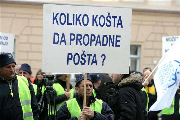 Prosvjed Hrvatskog sindikata pošte i Republičkog  sindikata radnika Hrvatske na Markovu trgu                                                                                                                                                    