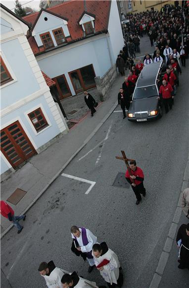 Posljednji ispraćaj fra Zvjezdana Linića                                                                                                                                                                                                        