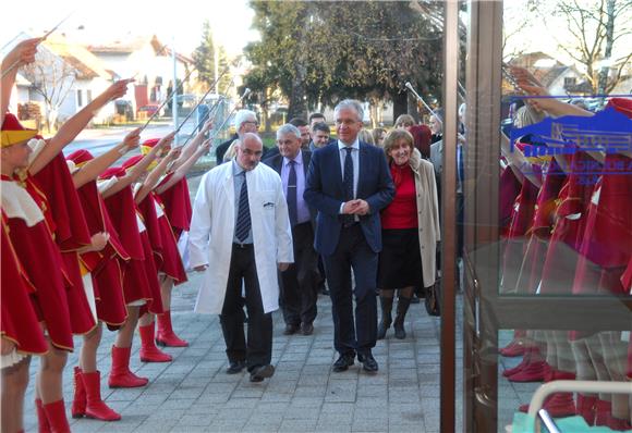 Ministar zdravlja Rajko Ostojić otvorio odjel hitne medicine u općoj bolnici Ogulin                                                                                                                                                             