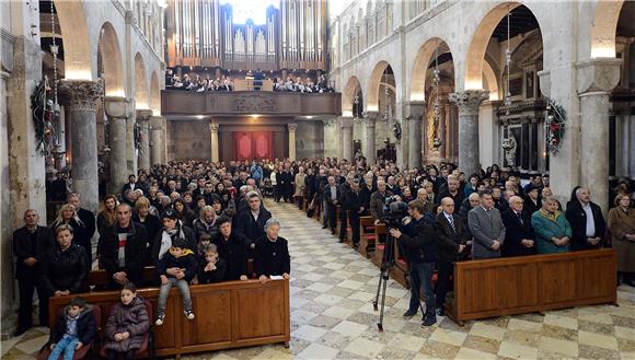 Božićno misno slavlje u zadarskoj katedrali sv. Stošije                                                                                                                                                                                         