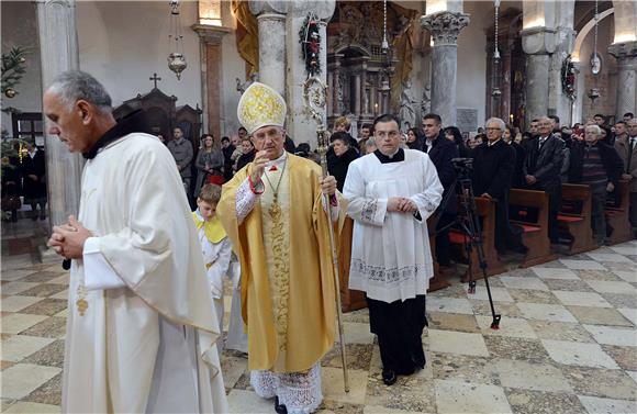 Božićno misno slavlje u zadarskoj katedrali sv. Stošije                                                                                                                                                                                         