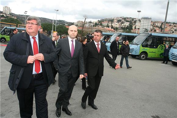 Prvi autobusi na smjesu plina i dizelskoga goriva u Rijeci