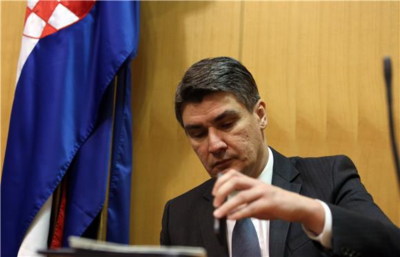 Milanović priznao Jandrokoviću da je pogriješio kad je potpisao za referendum o ZOR-u