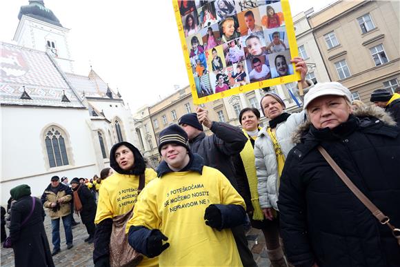 Roditelji djece s invaliditetom: zašto satnicom ograničavati status njegovatelja