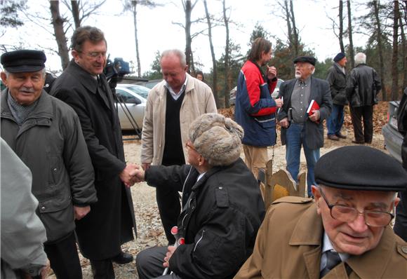 U Gornjoj Trebinji otvorena spomen kosturnica žrtva ustaškog terora