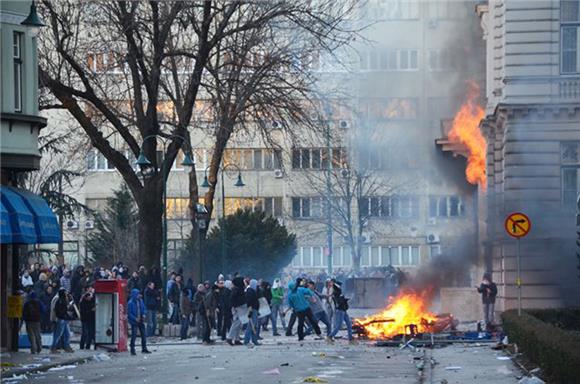 Smiruje se stanje u Sarajevu, mirnije i u Tuzli