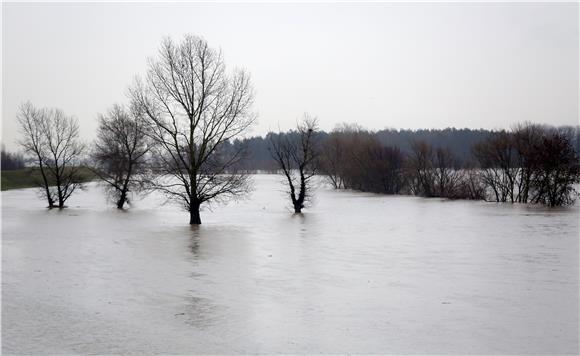 Sava kod Zagreba se izlila iz korita