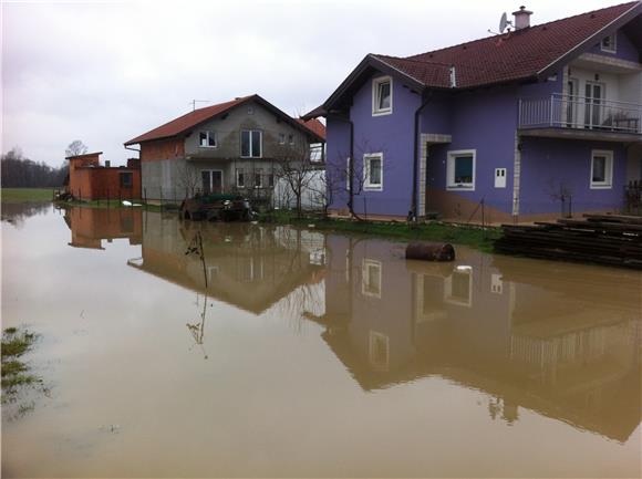 Voda ušla u kuće na velikogoričkom području, srušen rekord po količini oborina