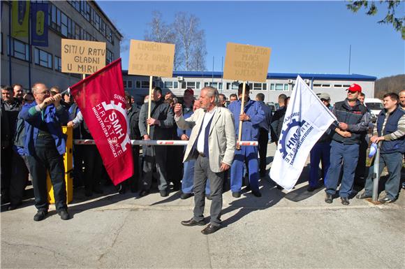 Prosvjed radnika Adriadiesela: 11. dan u štrajku, rješenja nema