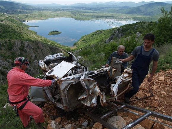 U deset godina ekološke akcije uklonjeno 15.000 auto-olupina