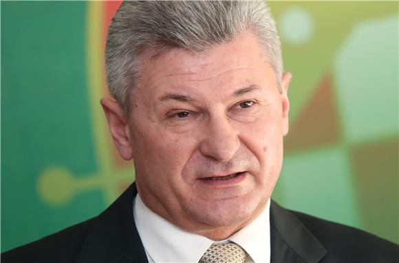 HSS: Milanović se ne treba upuštati u komentiranje sudske odluke