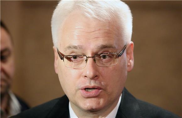 Josipović: Hrvatska će nastaviti pomagati Hrvate u BiH