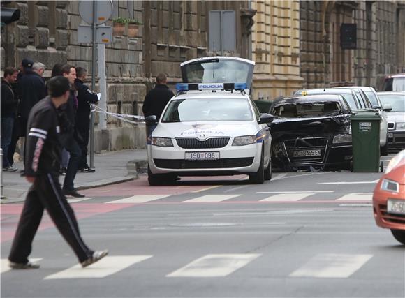 Izgorio luksuzni 'audi' u središtu Zagreba