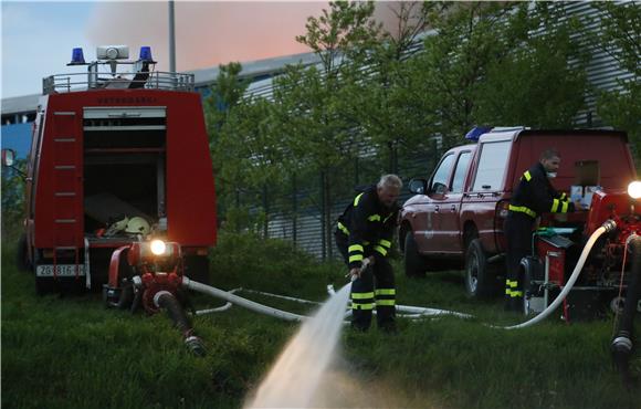 U skladištu C.I.O.S.-a gore dijelovi automobila, ne i opasne komponente 