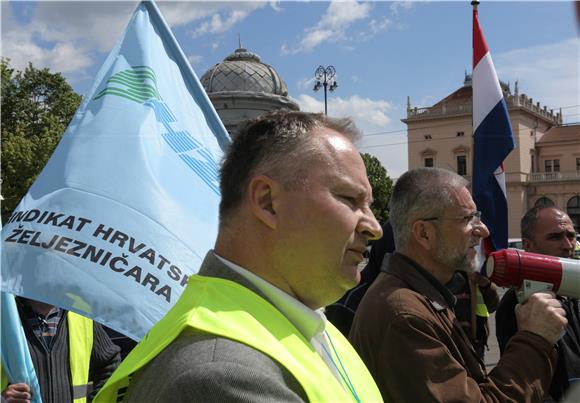 Sindikat hrvatskih željezničara (SHŽ) organizirao je javni prosvjed