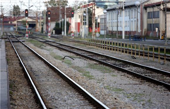 Počeo štrajk željezničara koji opslužuju teretne vlakove