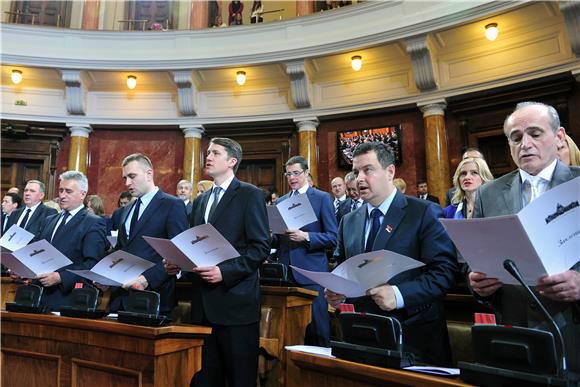 Konstituiran novi srbijanski parlament, vlada do 27. travnja 